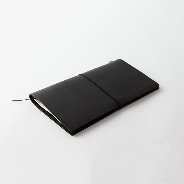 Traveler's Notebook Black (Regular)